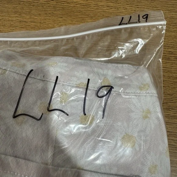 Peach Love 27 Hippie Floral High Rise Extreme Flare Leg Frayed Hem Jeans Y2K - Picture 9 of 9